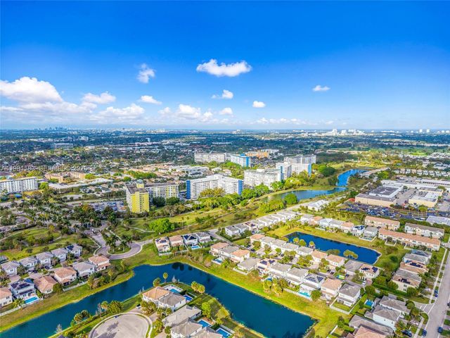 4350 Hillcrest Dr 200, Hollywood, FL 33021