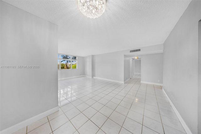 4350 Hillcrest Dr 200, Hollywood, FL 33021