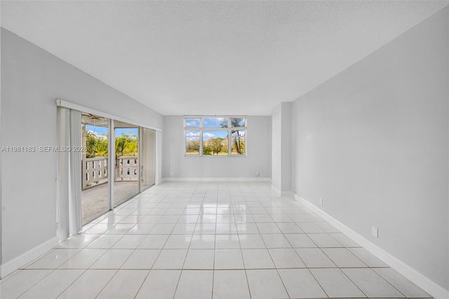 4350 Hillcrest Dr 200, Hollywood, FL 33021