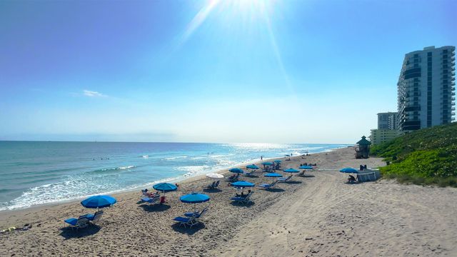 8345 Fishers Island Way, Boca Raton, FL 33434