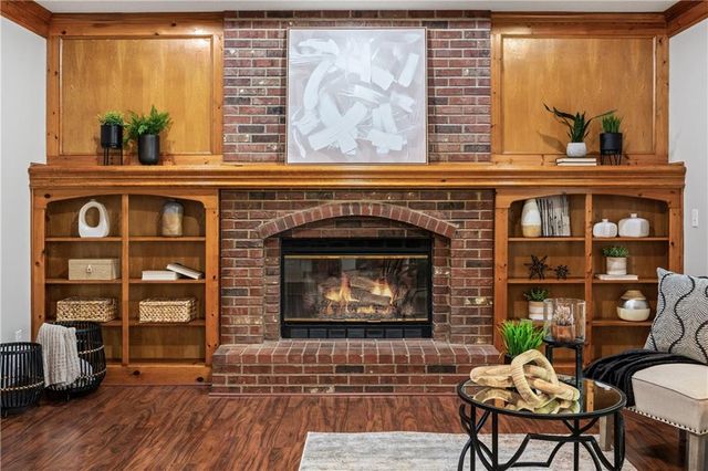 1042 E Millview Circle, Olathe, KS 66061