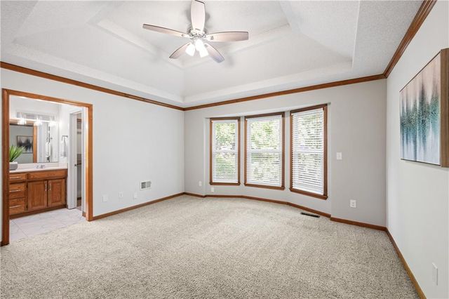 1042 E Millview Circle, Olathe, KS 66061