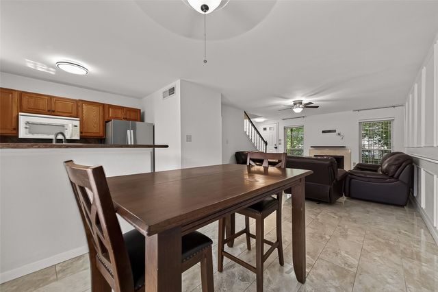 10615 Briar Forest Drive 1002, Houston, TX 77042