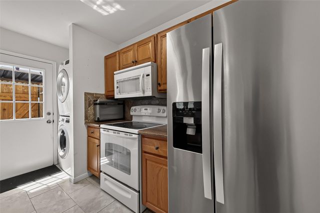 10615 Briar Forest Drive 1002, Houston, TX 77042