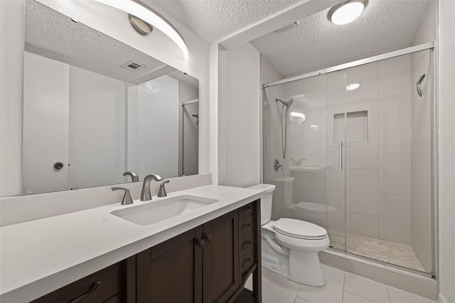 10615 Briar Forest Drive 1002, Houston, TX 77042