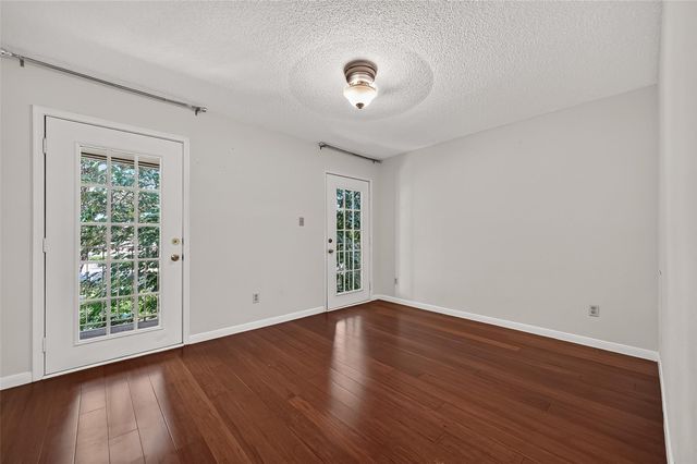 10615 Briar Forest Drive 1002, Houston, TX 77042