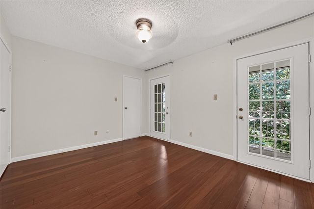 10615 Briar Forest Drive 1002, Houston, TX 77042