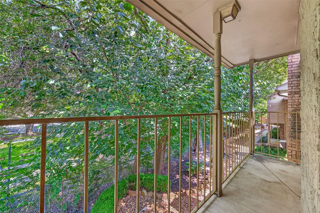 10615 Briar Forest Drive 1002, Houston, TX 77042