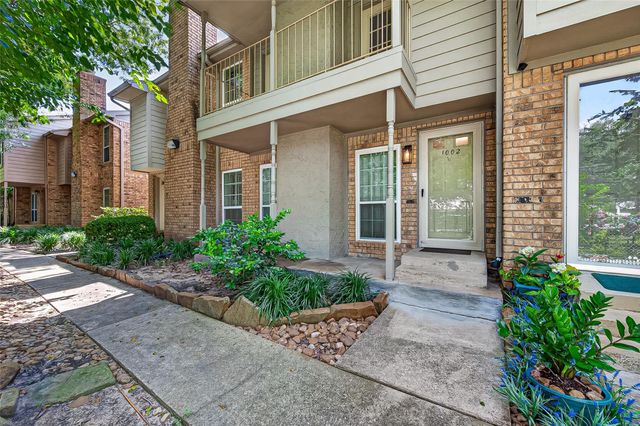 10615 Briar Forest Drive 1002, Houston, TX 77042