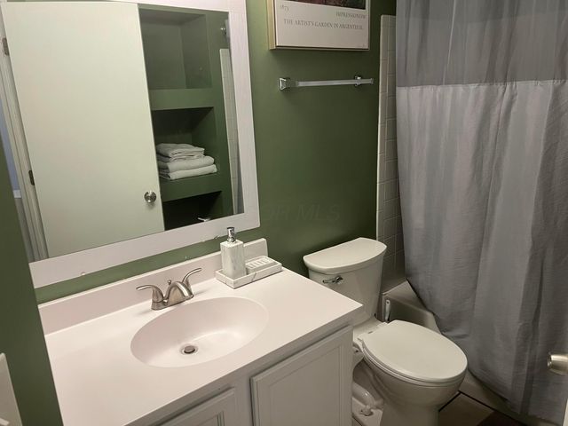 7296 Candlestone Drive, Reynoldsburg, OH 43068