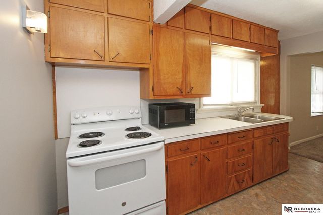 1349 Chautauqua Avenue, Lincoln, NE 68510