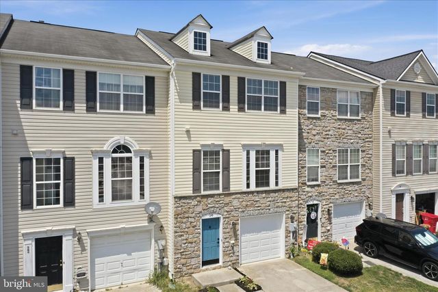 20 BRAVERY WAY, Martinsburg, WV 25405
