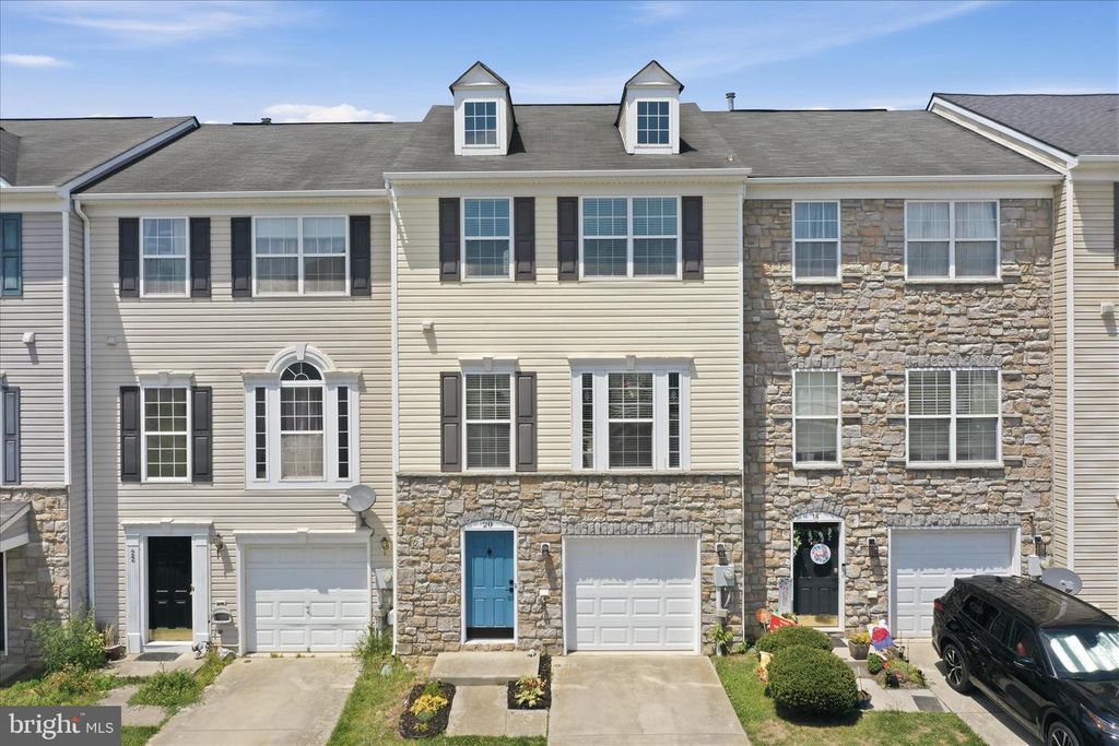 20 BRAVERY WAY, Martinsburg, WV 25405