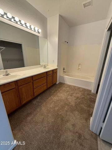 16828 S AQUA Court, Phoenix, AZ 85048