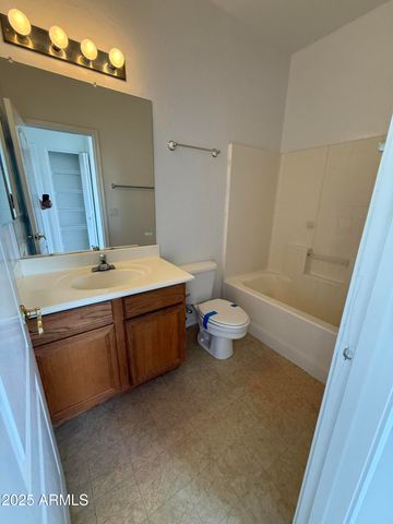 16828 S AQUA Court, Phoenix, AZ 85048