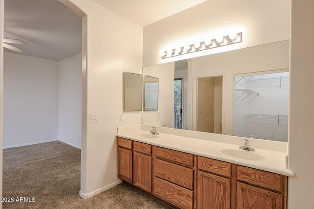 16828 S AQUA Court, Phoenix, AZ 85048