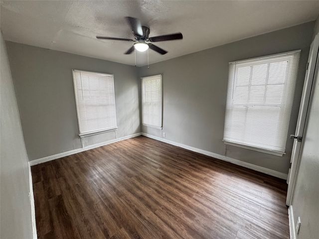6338 Belgrade Avenue, Dallas, TX 75227