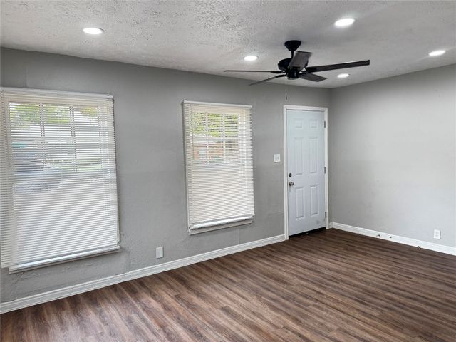 6338 Belgrade Avenue, Dallas, TX 75227