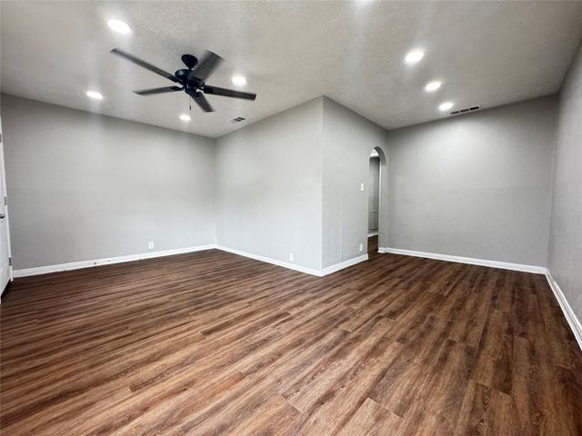 6338 Belgrade Avenue, Dallas, TX 75227