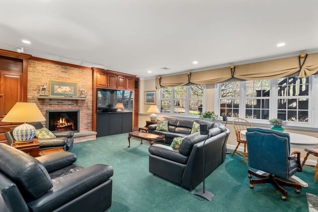 20 Cobblestone Place, Sudbury, MA 01776