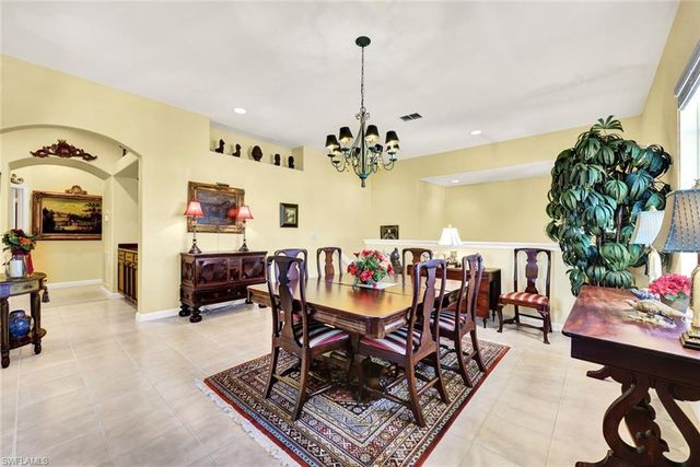 8517 Via Garibaldi CIR # 201, Estero, FL 33928