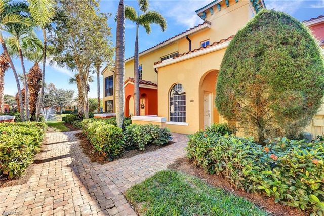 8517 Via Garibaldi CIR # 201, Estero, FL 33928
