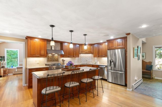 75 Boxford Road, Ipswich, MA 01938