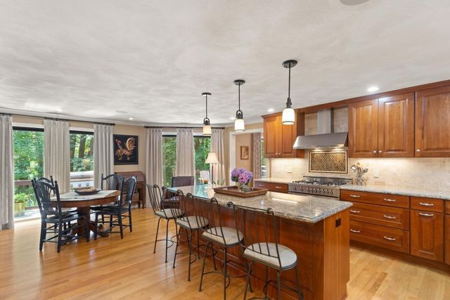 75 Boxford Road, Ipswich, MA 01938