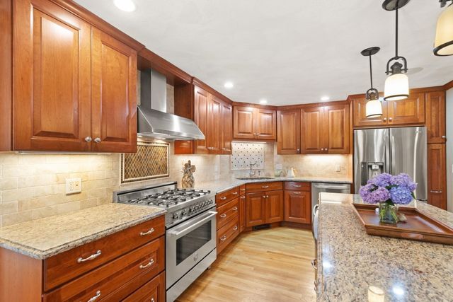 75 Boxford Road, Ipswich, MA 01938