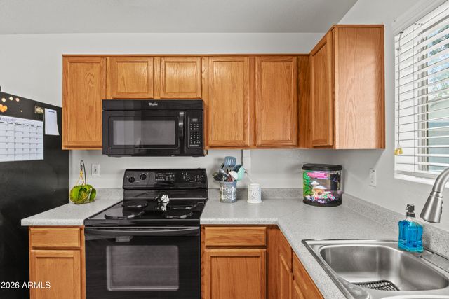 1256 E CLIFTON Avenue, Gilbert, AZ 85295