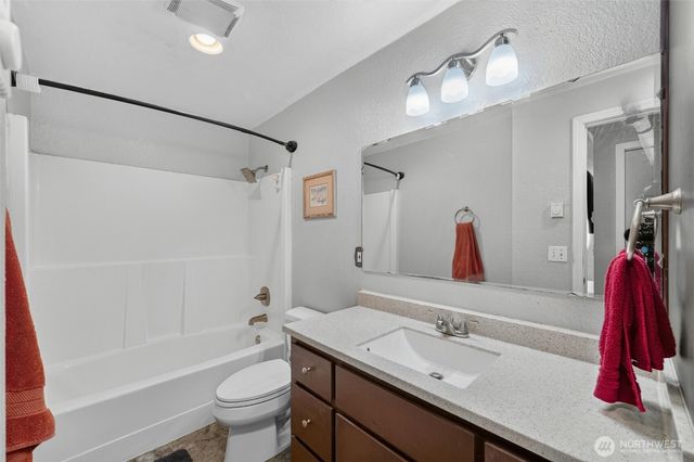 209 Hertel Way, Nooksack, WA 98276