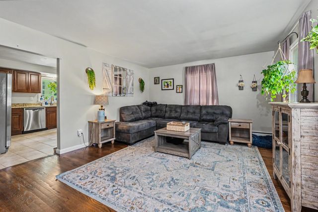 213 Bourne Street, Manchester, NH 03013