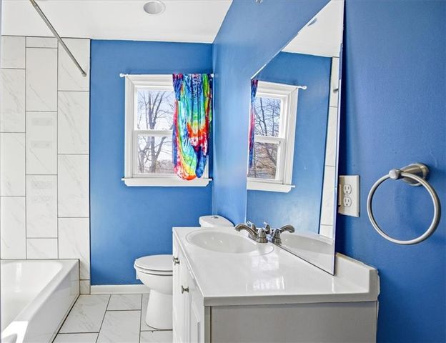 8121 Lydia Avenue, Kansas City, MO 64131