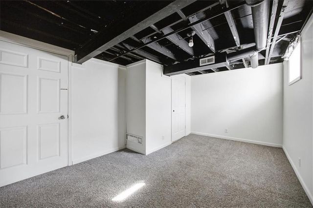 8121 Lydia Avenue, Kansas City, MO 64131