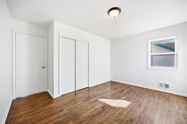 8121 Lydia Avenue, Kansas City, MO 64131