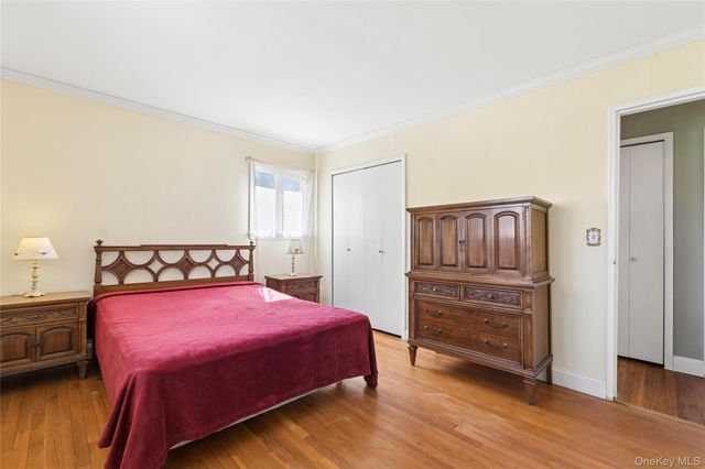 14 Wenmore Road, Commack, NY 11725