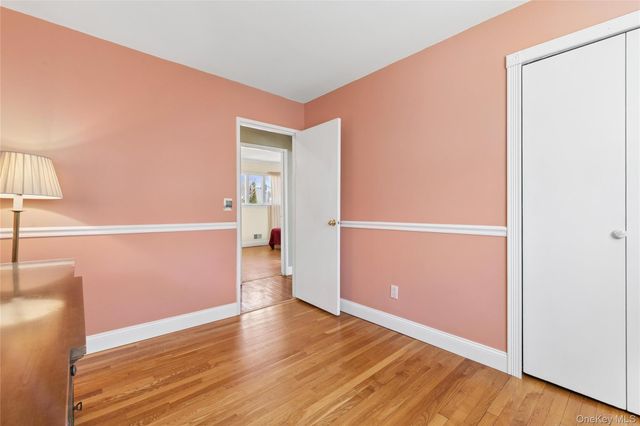 14 Wenmore Road, Commack, NY 11725