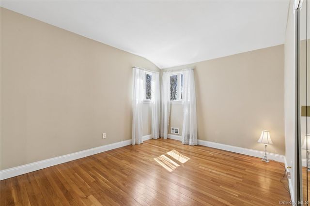 14 Wenmore Road, Commack, NY 11725