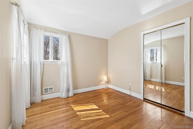 14 Wenmore Road, Commack, NY 11725