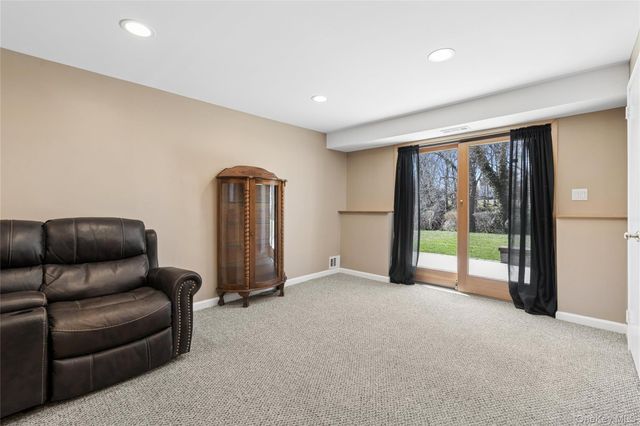 14 Wenmore Road, Commack, NY 11725