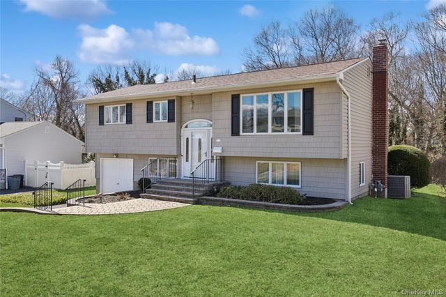 14 Wenmore Road, Commack, NY 11725