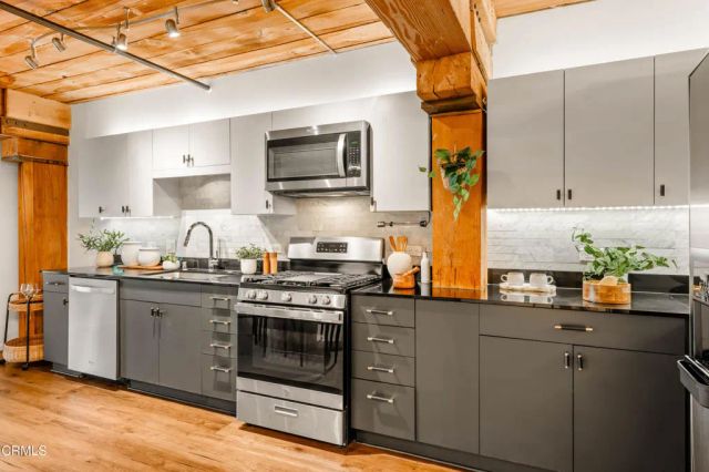 530 S Hewitt Street 224, Los Angeles, CA 90013