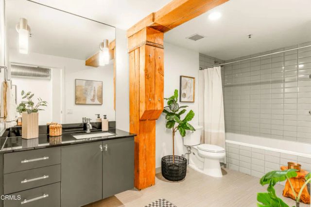 530 S Hewitt Street 224, Los Angeles, CA 90013