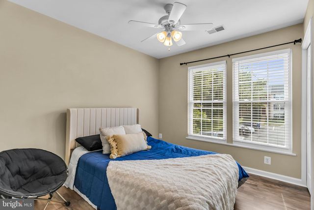 6204 BATTALION ST, Centreville, VA 20121