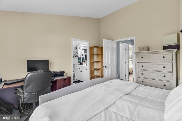 6204 BATTALION ST, Centreville, VA 20121