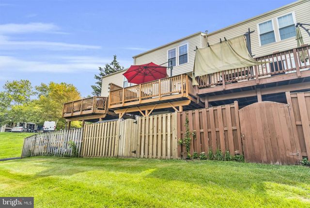 6204 BATTALION ST, Centreville, VA 20121