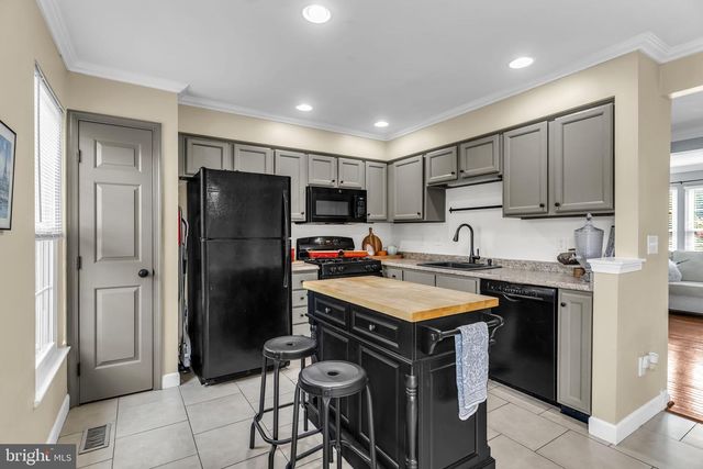 6204 BATTALION ST, Centreville, VA 20121