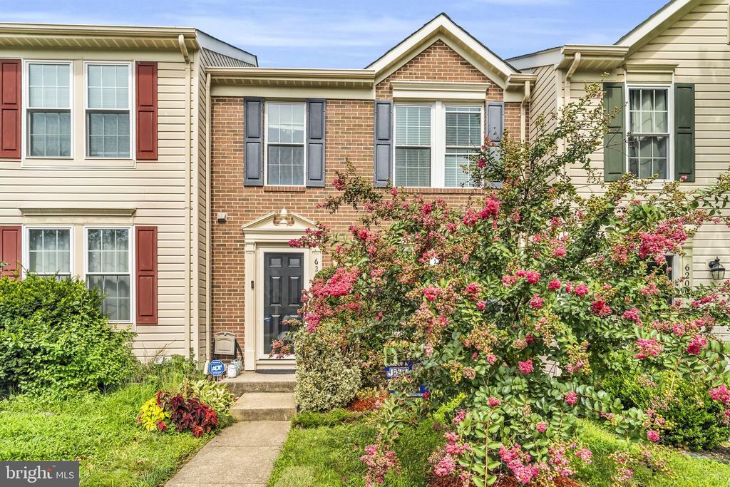 6204 BATTALION ST, Centreville, VA 20121