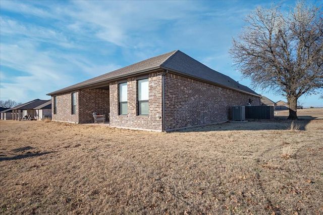 2251 Jackson Lane, Blanchard, OK 73010