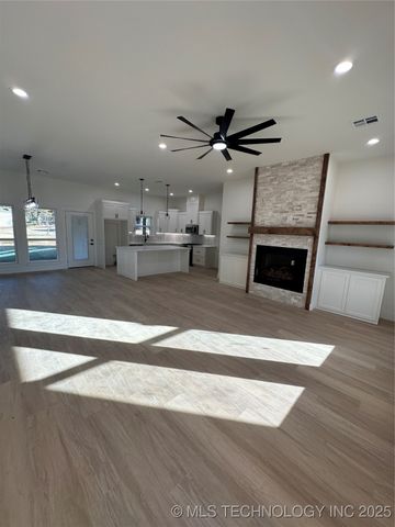 1906 Boxer Lane, Durant, OK 74701